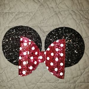 Hot pink minnie mouse bow